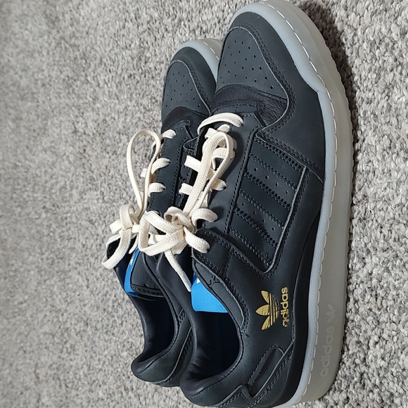 Gray and White Adidas Sneakers w Cream Laces - Picture 4 of 9